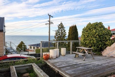 Photo of property in 11 Earls Road, Saint Clair, Dunedin, 9012