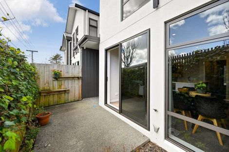 Photo of property in 2/25 Thackeray Street, Hamilton Lake, Hamilton, 3204
