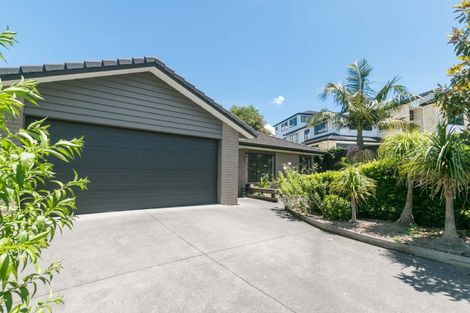 Photo of property in 94 San Marino Drive West, Henderson, Auckland, 0612