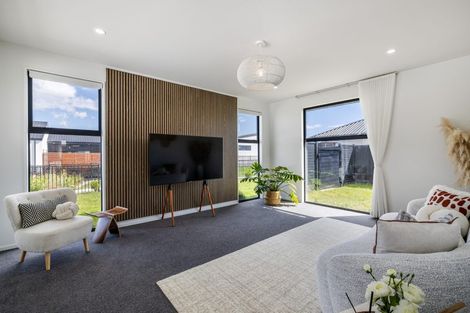 Photo of property in 10 Crosado Place, Rolleston, 7614