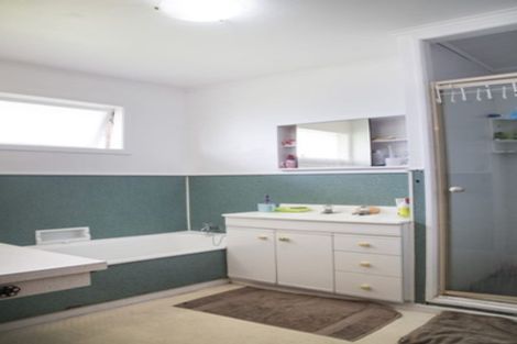 Photo of property in 8 Tye Road, Hillcrest, Auckland, 0627