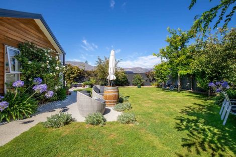 Photo of property in 15 Magnetic Place, Cromwell, 9310