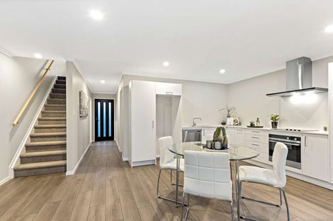 Photo of property in 76 Papatupu Way, Kumeu, 0810