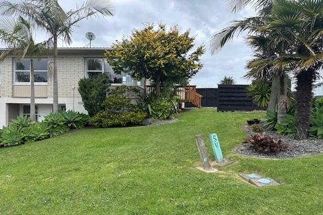 Photo of property in 1/48 Richards Avenue, Forrest Hill, Auckland, 0620