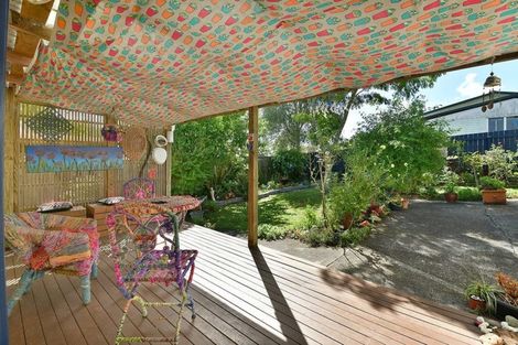 Photo of property in 28 Puriri Street, Helensville, 0800