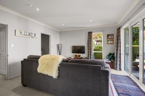 Photo of property in 54 Willowview Drive, Redwood, Christchurch, 8051