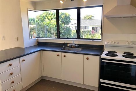 Photo of property in 33 Langdale Avenue, Paraparaumu, 5032