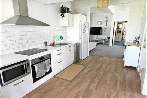 Photo of property in 5 Central Avenue, Gonville, Whanganui, 4501