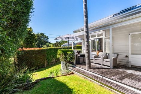 Photo of property in 31 Shoal Bay Road, Devonport, Auckland, 0624