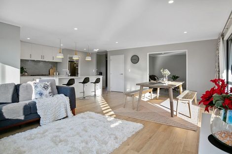 Photo of property in 33 Rose Leigh Drive, Cambridge, 3434