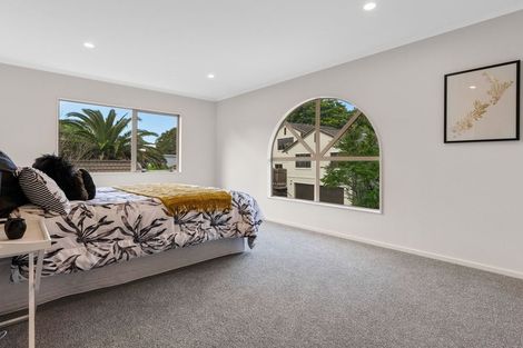 Photo of property in 22 Poturi Streams Avenue, Titirangi, Auckland, 0604