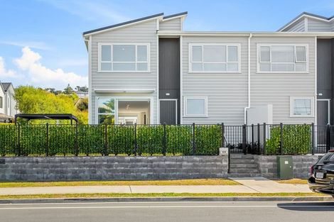 Photo of property in 69 Karepiro Drive, Stanmore Bay, Whangaparaoa, 0932