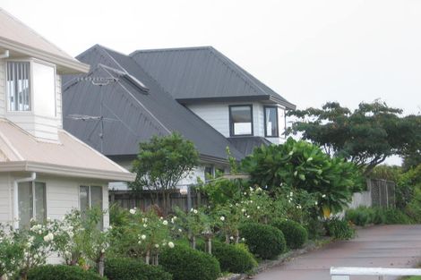 Photo of property in 93 Sturges Road, Henderson, Auckland, 0612