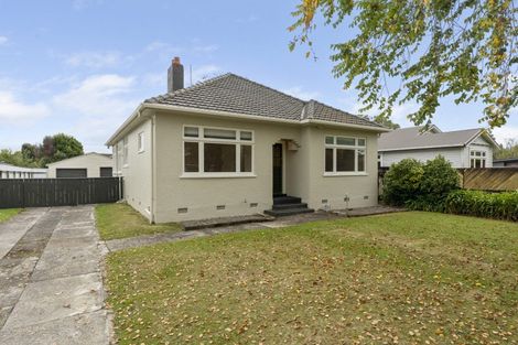 Photo of property in 32 Karina Terrace, Roslyn, Palmerston North, 4414
