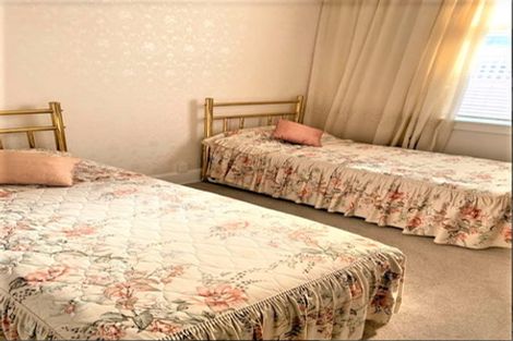 Photo of property in 303 The Parade, Island Bay, Wellington, 6023