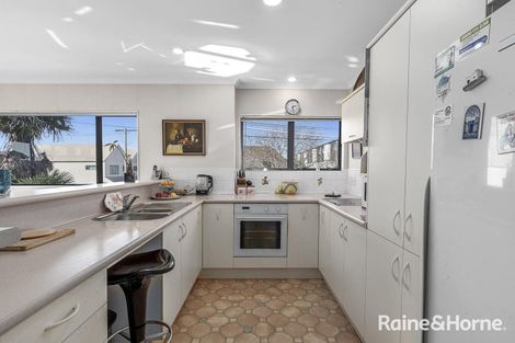 Photo of property in 32a Miro Street, Mount Maunganui, 3116