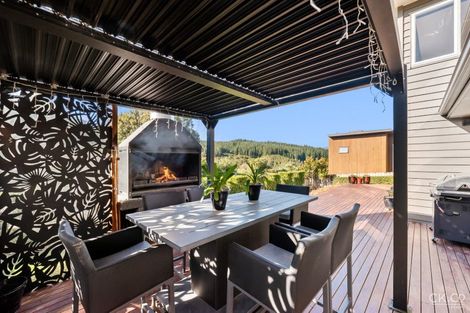 Photo of property in 15 Frankie Stevens Place, Riverstone Terraces, Upper Hutt, 5018