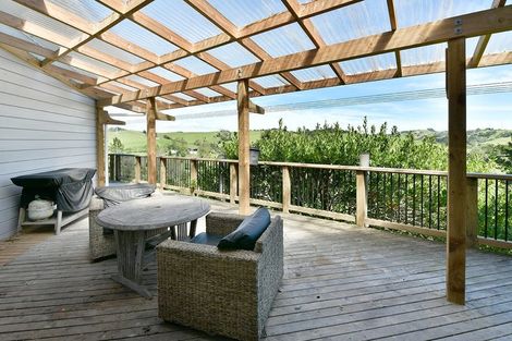 Photo of property in 165 Inland Road, Helensville, 0875