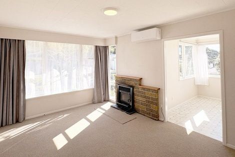 Photo of property in 1 Holmes Grove, Naenae, Lower Hutt, 5011