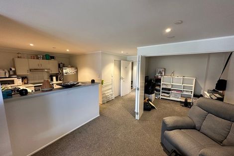 Photo of property in 9a/30 Westward Ho, Glen Eden, Auckland, 0602