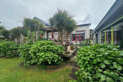 Photo of property in 5 Whitaker Street, Waitara, 4320