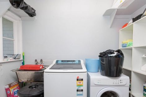 Photo of property in 4/87 Cambridge Terrace, Waterloo, Lower Hutt, 5011