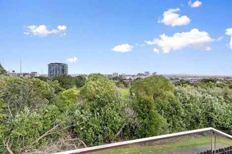Photo of property in 7 Juvena Place, Clover Park, Auckland, 2019