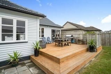 Photo of property in 44 Queen Street, Petone, Lower Hutt, 5012