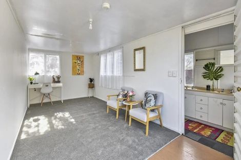 Photo of property in 18 Marybeth Place, Rosehill, Papakura, 2113