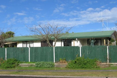Photo of property in 72 Garland Drive, St Andrews, Hamilton, 3200
