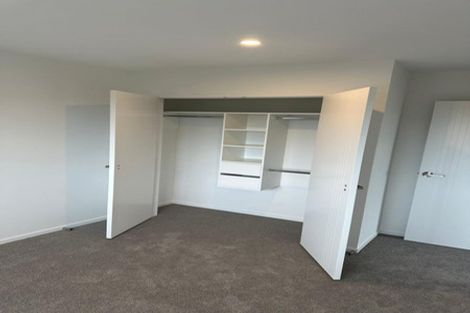 Photo of property in 723a Massey Road, Mangere, Auckland, 2022