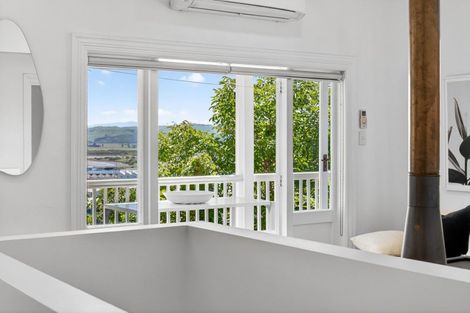 Photo of property in 1 Denholm Road, Hospital Hill, Napier, 4110