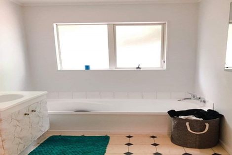 Photo of property in 8f2- Tulsa Grove, Totara Park, Upper Hutt, 5018