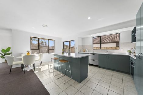 Photo of property in 5 Dapple Place, Flat Bush, Auckland, 2019