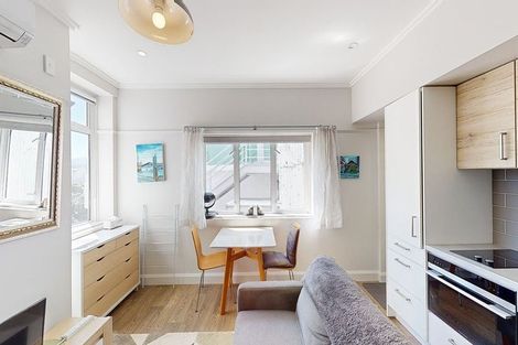 Photo of property in Fountain Court, 48u2 Oriental Parade, Oriental Bay, Wellington, 6011