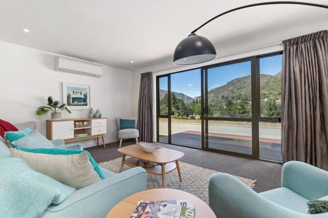 Photo of property in 4u2 Redfern Terrace, Arthurs Point, Queenstown, 9371