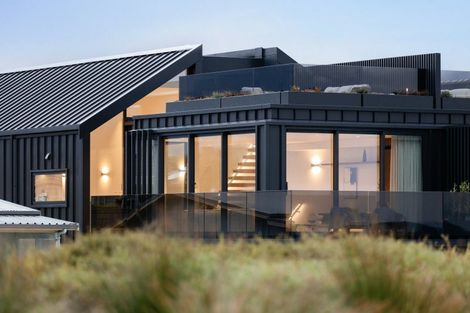 Photo of property in 124b Marine Parade, Mount Maunganui, 3116