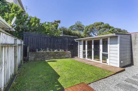 Photo of property in 99 The Parade, Island Bay, Wellington, 6023