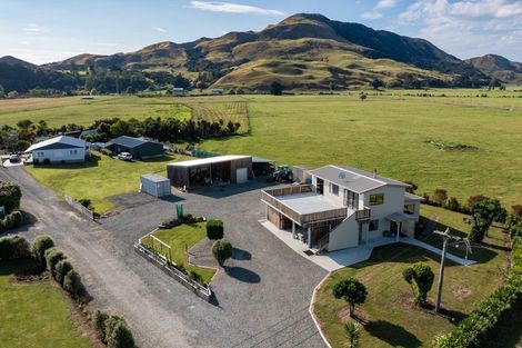 Photo of property in 20 Rangiuia Road, Tolaga Bay, 4077