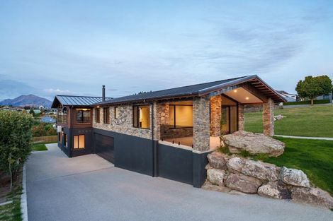 Photo of property in 93 Plantation Road, Wanaka, 9305