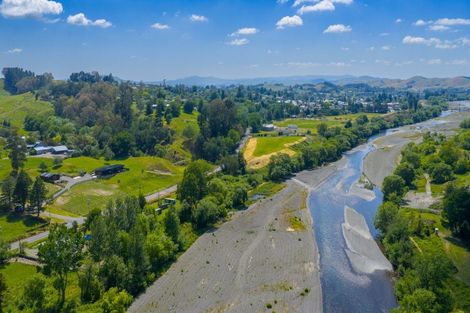 Photo of property in 4 Cemetery Road, Waipawa, 4273