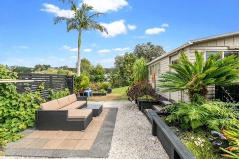 Photo of property in 23 Penton Road, Stanmore Bay, Whangaparaoa, 0932