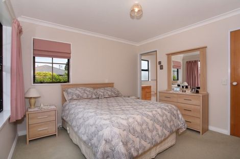 Photo of property in 3 Mcilwaine Place, Marton, 4710