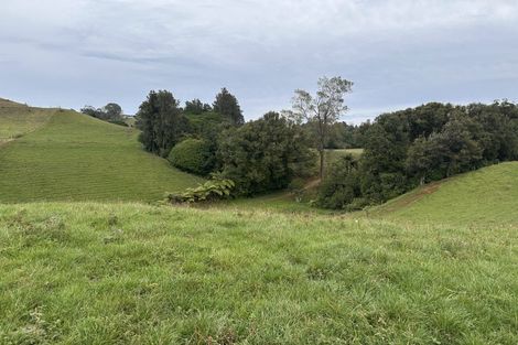 Photo of property in 114 Ackworth Road, Lepperton, New Plymouth, 4373