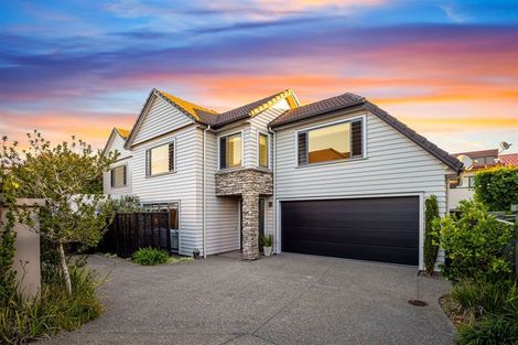 Photo of property in 24a Bluefin Way, West Harbour, Auckland, 0618