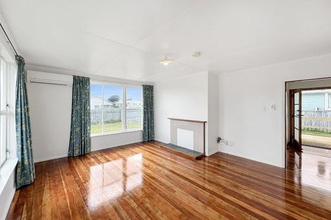 Photo of property in 163 Puriri Street, Castlecliff, Whanganui, 4501