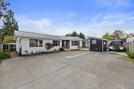 Photo of property in 15 Frederick Street, Two Mile Bay, Taupo, 3330