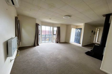 Photo of property in 69 Santiago Crescent, Unsworth Heights, Auckland, 0632