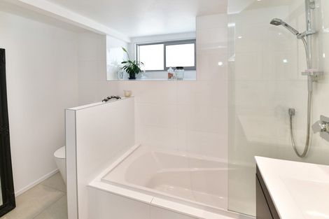 Photo of property in 2/17 Moffat Road, Red Beach, 0932