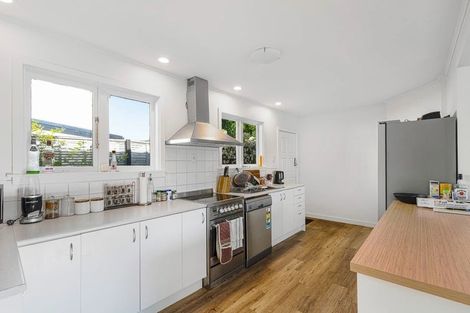 Photo of property in 70 Peer Street, Upper Riccarton, Christchurch, 8041